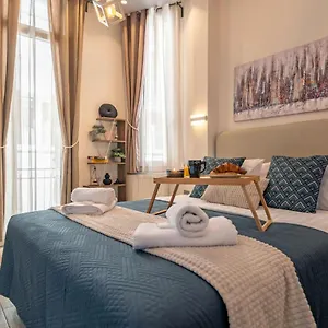 eclectic-luxury-studio-egnatias-str.hotels-of-thessaloniki.com/
