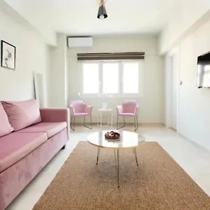 tsimiski-apartment-one-bedroom.hotels-of-thessaloniki.com/